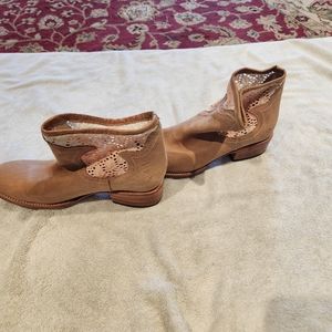 Freebird Booties, style is CBCRO, size 9